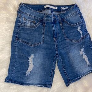 Tiffany shorts dark blue distressed 4
